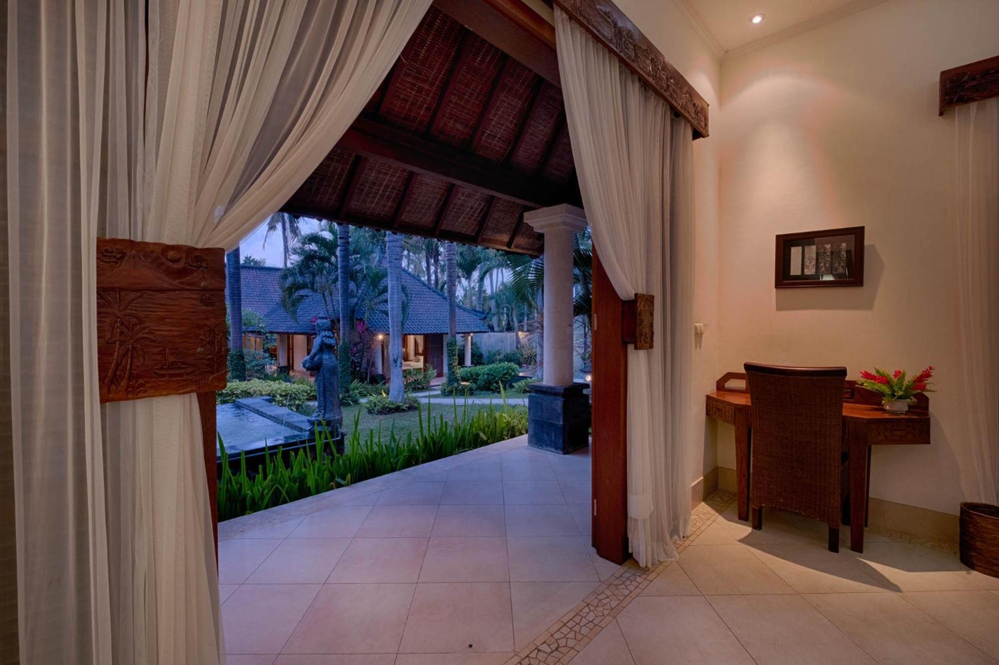 Kutus Kutus Saba Beach Villa Yogyakarta Kültér fotó