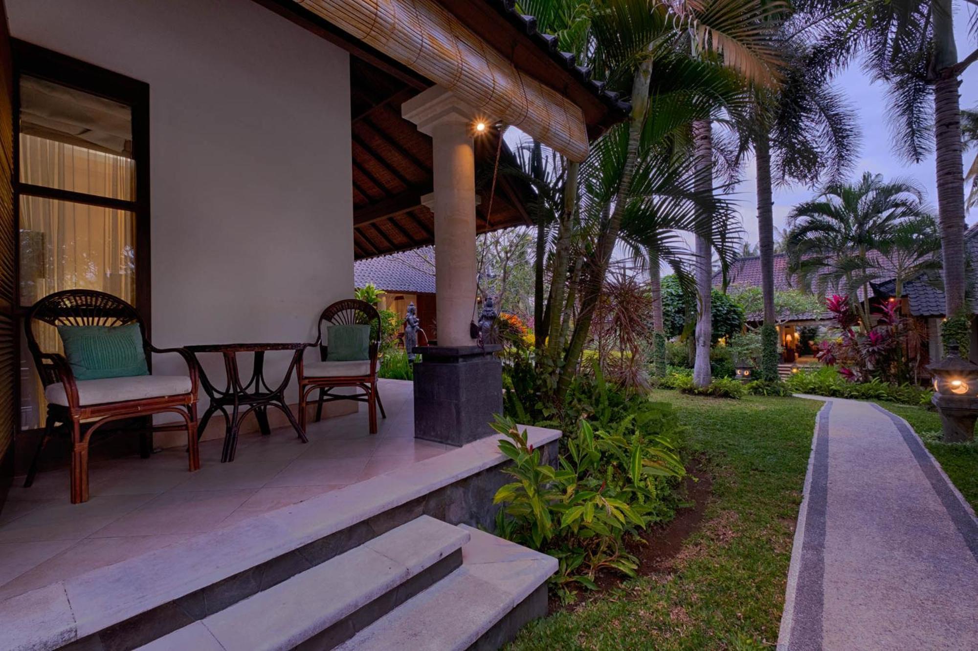 Kutus Kutus Saba Beach Villa Yogyakarta Kültér fotó