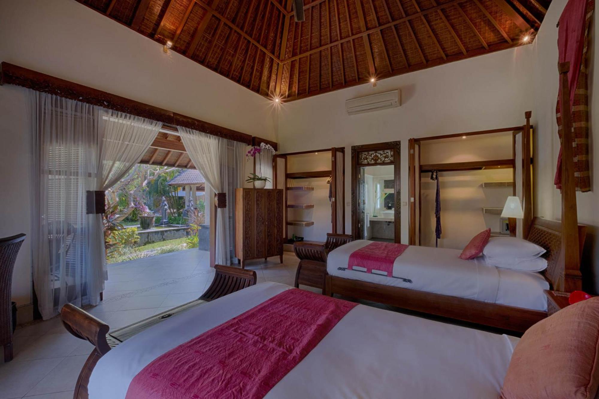 Kutus Kutus Saba Beach Villa Yogyakarta Kültér fotó